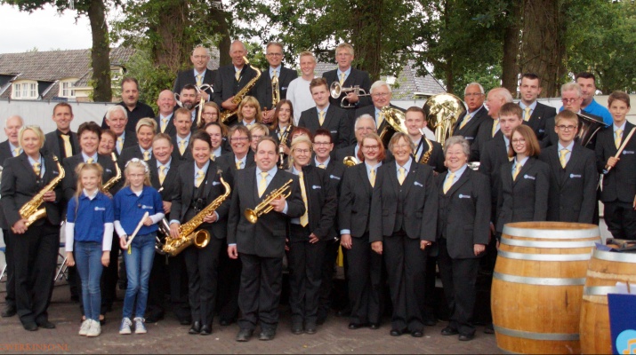 Muziekvereniging Hummelo en Keppel in nieuwe uniformen