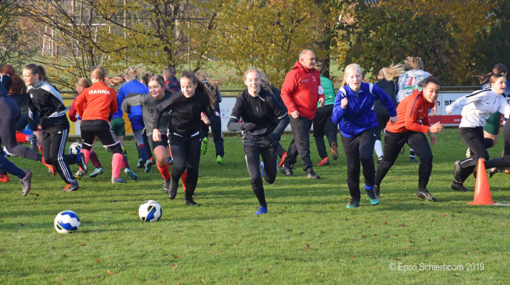 meidenvoetbalschool