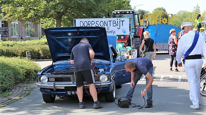 autopech tijdens optocht kermis Drempt 2019