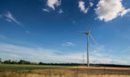 windturbine in het veld