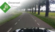 blik op de weg vanuit auto
