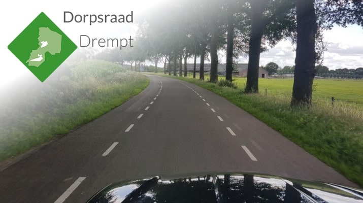 blik op de weg vanuit auto